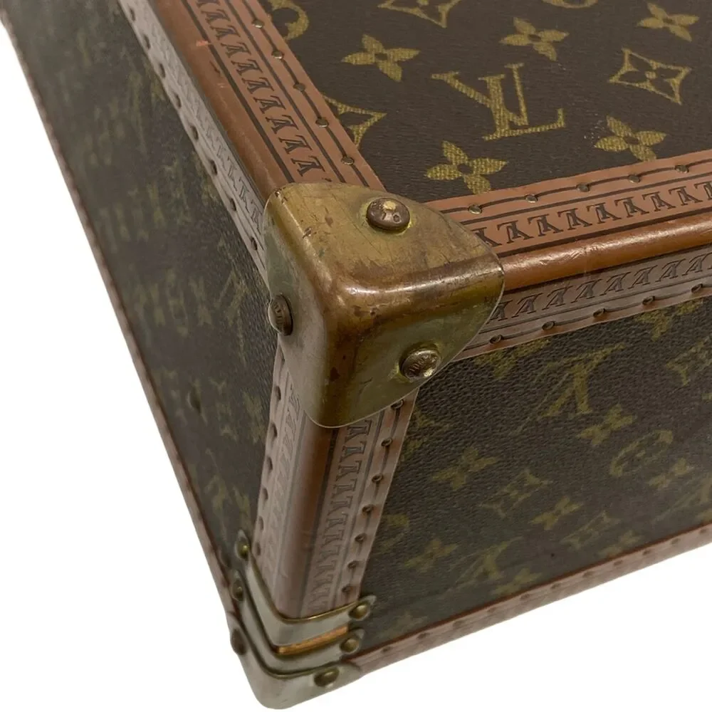 Louis Vuitton Bisten 60 Monogram Trunk Case M21326
